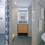 Cosy Flat In The Downtown * 리스본