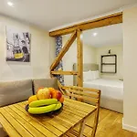 Cosy Flat In The Downtown 리스본