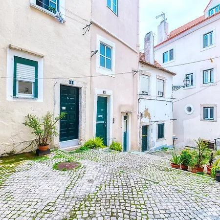 Cosy Flat In The Downtown