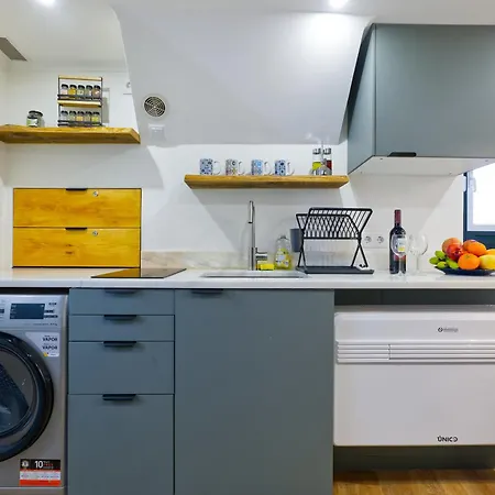 Cosy Flat In The Downtown *