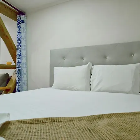 Cosy Flat In The Downtown * ליסבון