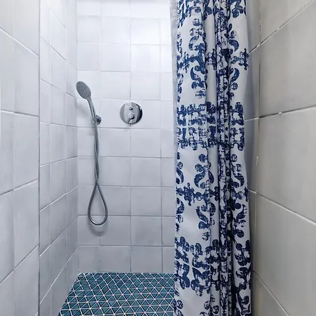 Cosy Flat In The Downtown